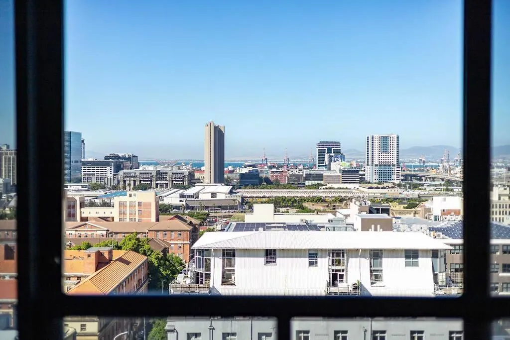 City 1 Bed Apartment Pool & Wifi Cape Town